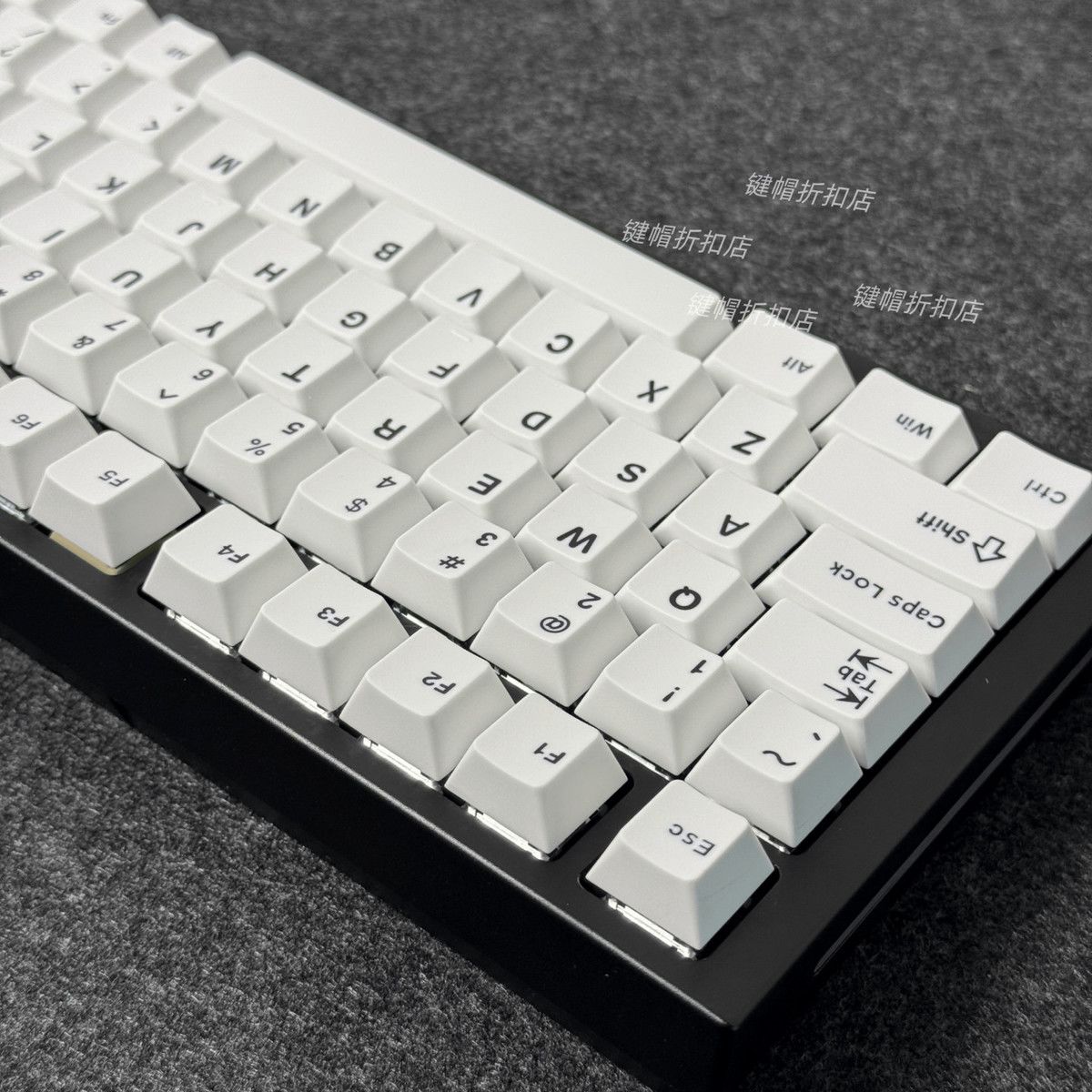 أغطية مفاتيح بيضاء نقية بتصميم - مراجعة Gaming Keyboard Extension وسعره